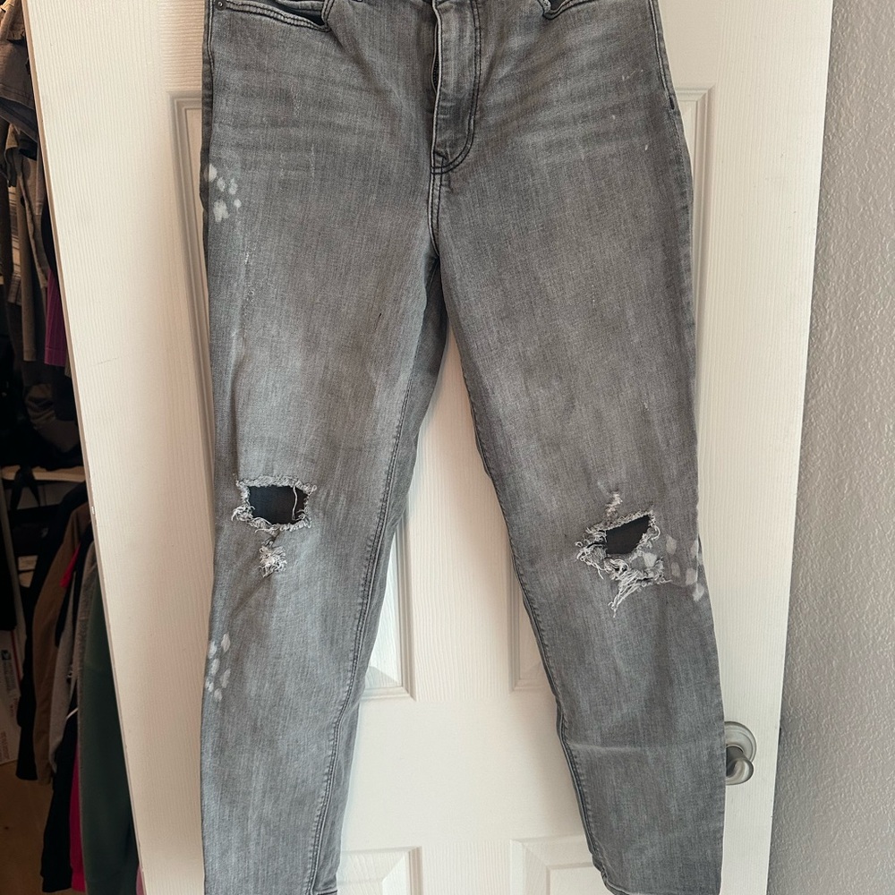 Express Distressed Ankle Jeans in Gray